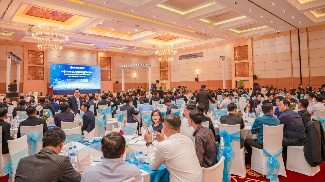 Woori Bank Cambodia Celebrates Success and Unveils Future Strategies at 2025 Business Strategy Conference!